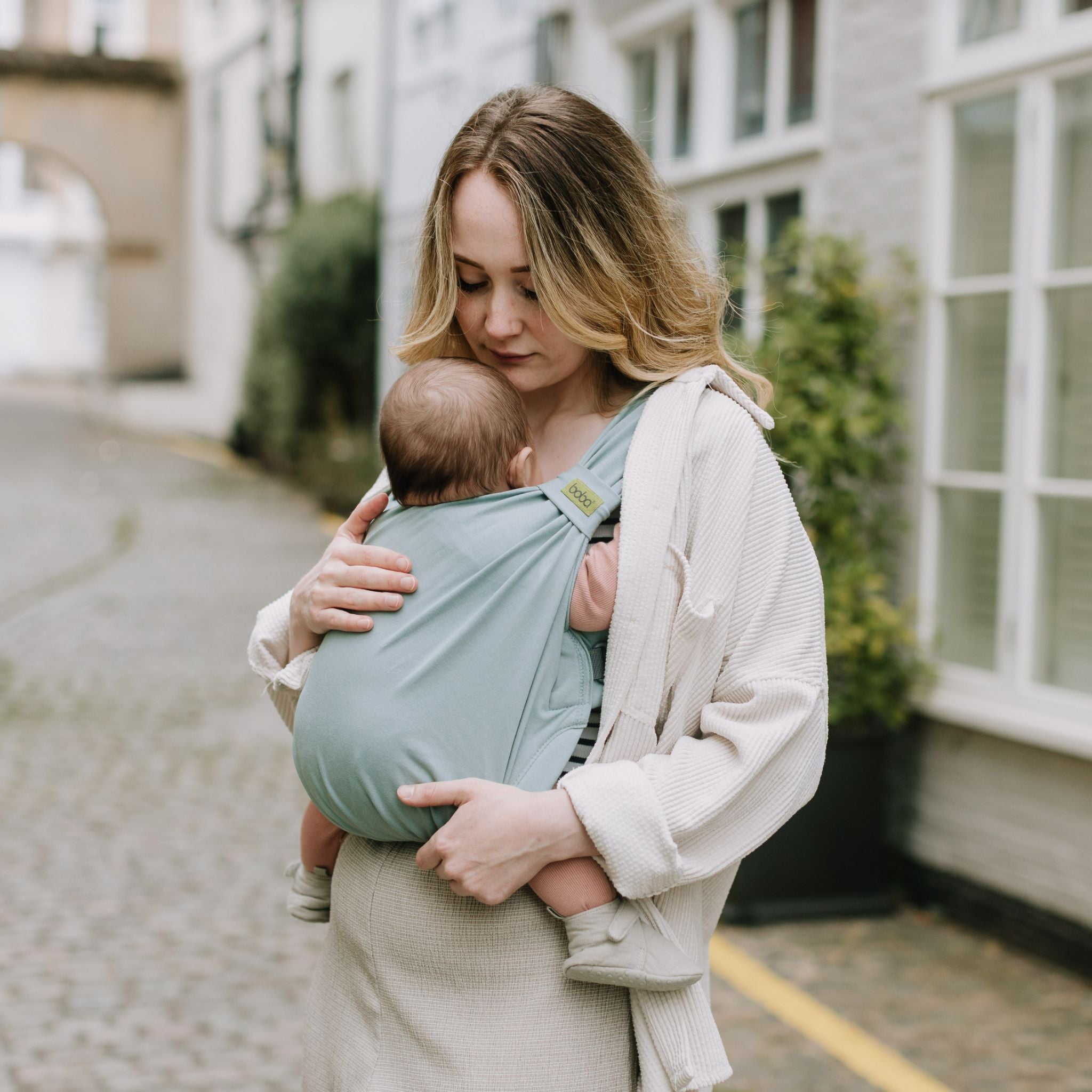 Choosing the Best Baby Carrier for Newborns: A Stylish, Safe, and Affordable Buying Guide